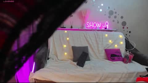 Snapshot of sweetcupcaks chatting on February 2026 08:33:01 AM Alice online show from February 2026 08:33:01 AM