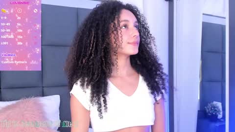 Snapshot of sweetcurly1 chatting on January 2025 02:11:01 PM M I A online show from January 2025 02:11:01 PM