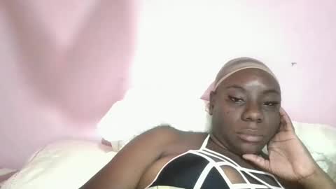 sweetdarkapple1 online show from October 2025 12:45:02 PM