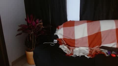 Snapshot of sweetday_19 chatting on January 2026 01:33:02 AM sweetday_19 online show from January 2026 01:33:02 AM