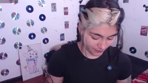 Abril online show from December 2025 03:28:02 PM