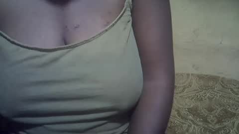 Snapshot of sweetdivah2 chatting on July 2026 01:03:01 AM divinah online show from July 2026 01:03:01 AM