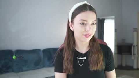 Snapshot of sweetdreamvic chatting on February 2025 12:25:02 PM Vicktorious online show from February 2025 12:25:02 PM