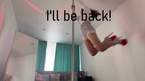 Snapshot of sweetdreamvic chatting on February 2025 07:33:02 AM Vicktorious online show from February 2025 07:33:02 AM