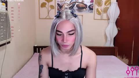 sweetkatniss online show from October 2025 04:40:01 AM