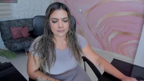 Fabiana online show from March 2025 07:28:01 PM