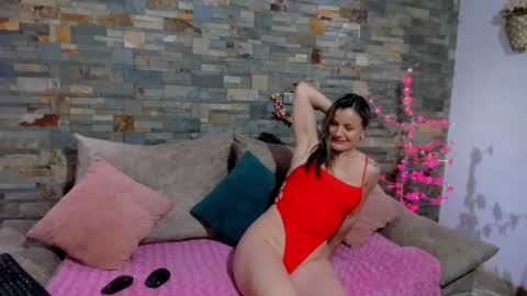 sweef online show from February 2025 09:07:02 PM