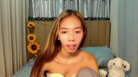 Snapshot of sweetgirl_daphne chatting on July 2026 07:23:02 AM sweetgirl_daphne online show from July 2026 07:23:02 AM