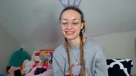 sweetgirlls online show from April 2026 03:34:01 PM