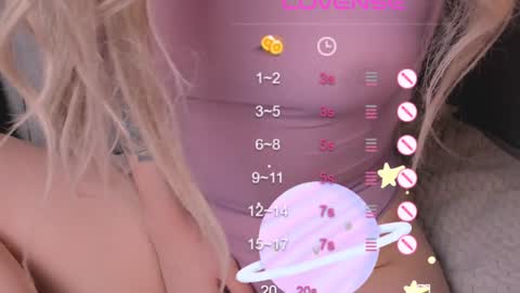 Snapshot of sweetheart_flower chatting on December 2024 08:58:02 PM Kira online show from December 2024 08:58:02 PM