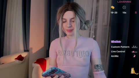 Snapshot of sweetheart_flower chatting on December 2024 03:59:01 PM Kira online show from December 2024 03:59:01 PM