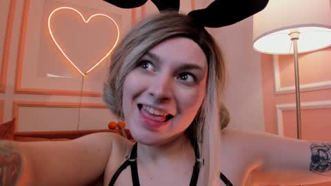 Snapshot of sweetheart_flower chatting on December 2024 11:38:02 PM Kira online show from December 2024 11:38:02 PM