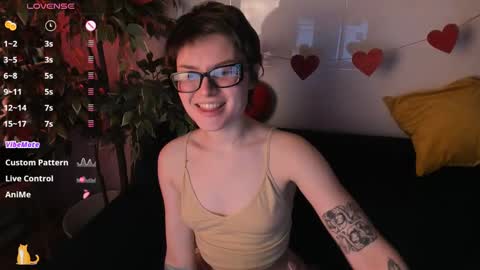 Snapshot of sweetheart_flower chatting on February 2025 03:58:01 AM Kira online show from February 2025 03:58:01 AM