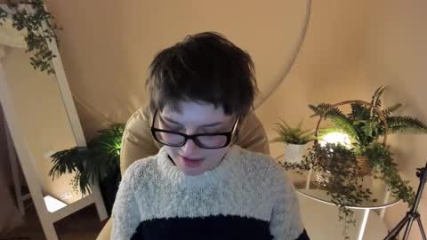 Snapshot of sweetheart_flower chatting on February 2025 10:48:01 PM Kira online show from February 2025 10:48:01 PM