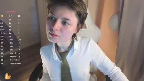 Snapshot of sweetheart_flower chatting on February 2025 03:18:02 PM Kira online show from February 2025 03:18:02 PM