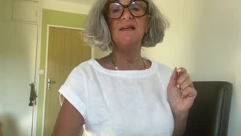 Snapshot of sweethoneymonica chatting on July 2026 07:23:02 AM SweetHoneyMonica online show from July 2026 07:23:02 AM