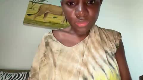 Snapshot of sweetie2424 chatting on September 2025 02:51:01 PM sweetie224 online show from September 2025 02:51:01 PM