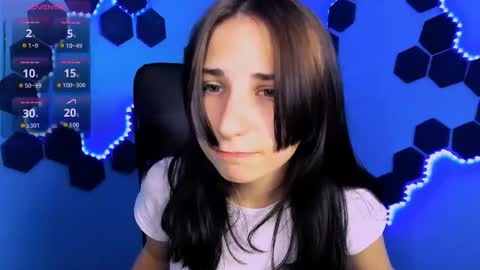 Chloe online show from May 2026 02:45:01 PM