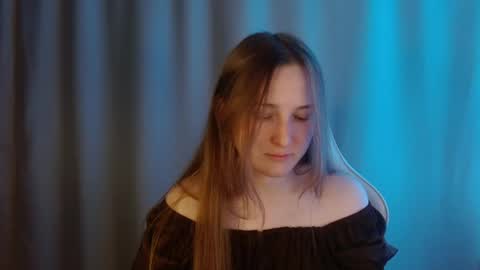 Annie online show from May 2026 08:40:02 PM