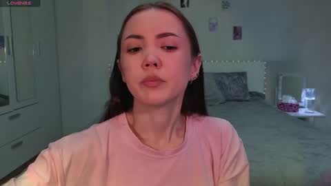 Snapshot of sweetieee_kira chatting on June 2026 05:43:02 AM sweetieee_kira online show from June 2026 05:43:02 AM