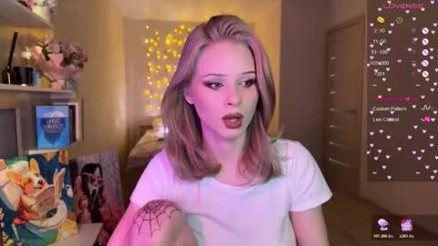 Snapshot of sweetielis chatting on December 2025 03:21:02 PM sweetie Lisa3 online show from December 2025 03:21:02 PM