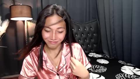 Snapshot of sweetiie_caren chatting on March 2025 02:01:02 PM CAREN online show from March 2025 02:01:02 PM