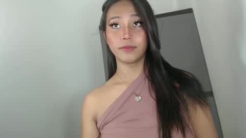 Snapshot of sweetiie_caren chatting on February 2026 02:48:01 PM CAREN online show from February 2026 02:48:01 PM