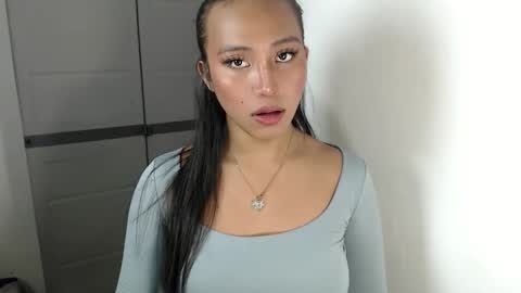 Snapshot of sweetiie_caren chatting on March 2026 01:04:02 PM CAREN online show from March 2026 01:04:02 PM