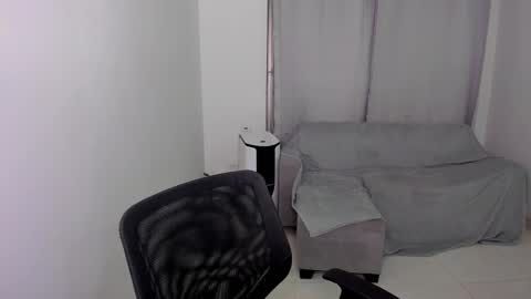 Snapshot of sweetlian_04 chatting on February 2025 02:59:01 AM Lian online show from February 2025 02:59:01 AM