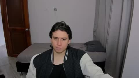 Snapshot of sweetlian_04 chatting on October 2025 07:12:02 PM Lian online show from October 2025 07:12:02 PM