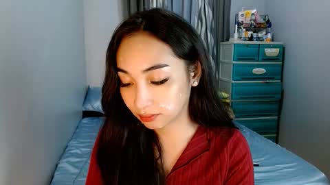 Snapshot of sweetlilly_18 chatting on January 2026 05:34:02 AM Lilly online show from January 2026 05:34:02 AM