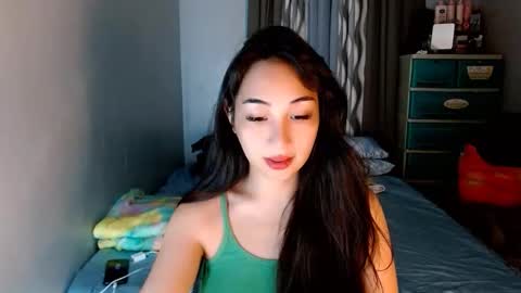 Snapshot of sweetlilly_18 chatting on February 2026 02:51:01 AM Lilly online show from February 2026 02:51:01 AM