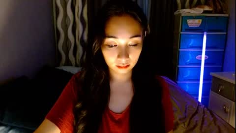 Snapshot of sweetlilly_18 chatting on June 2026 07:25:01 AM Lilly online show from June 2026 07:25:01 AM