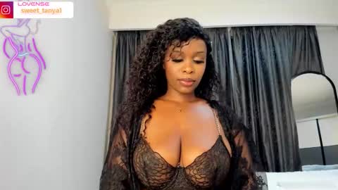 sweetlipsy online show from October 2025 01:03:02 AM