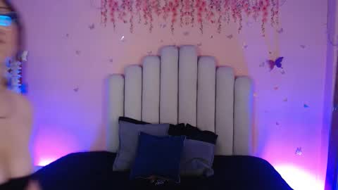 Snapshot of sweetlu_gh chatting on October 2025 07:23:01 PM Sweetlu online show from October 2025 07:23:01 PM