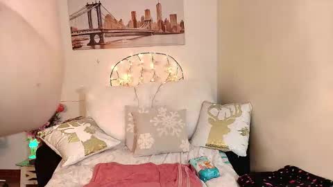 sweetmalory online show from December 2025 04:28:02 AM