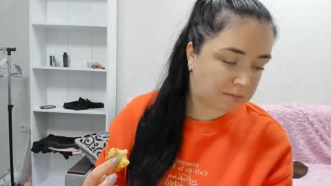 Snapshot of sweetmarylove chatting on December 2024 08:55:02 AM sweetmarylove online show from December 2024 08:55:02 AM