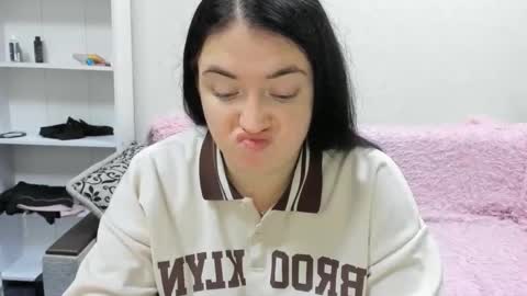 Snapshot of sweetmarylove chatting on December 2024 09:28:02 AM sweetmarylove online show from December 2024 09:28:02 AM