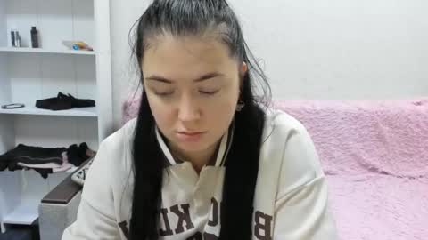 Snapshot of sweetmarylove chatting on December 2024 09:23:01 AM sweetmarylove online show from December 2024 09:23:01 AM