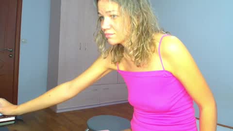 Snapshot of sweetpairfun chatting on October 2025 03:29:02 AM Veronica and Alex online show from October 2025 03:29:02 AM