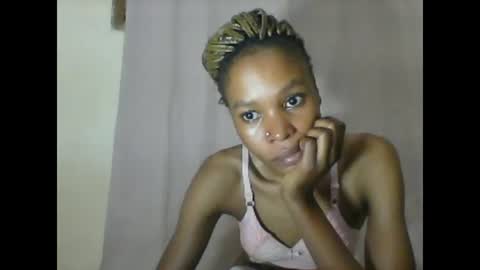 Snapshot of sweetpetite254 chatting on March 2025 01:36:02 AM ESTHER online show from March 2025 01:36:02 AM