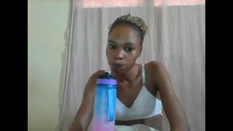 Snapshot of sweetpetite254 chatting on March 2025 12:54:02 PM ESTHER online show from March 2025 12:54:02 PM