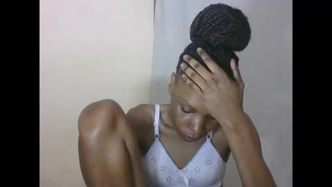 Snapshot of sweetpetite254 chatting on October 2025 01:39:03 AM ESTHER online show from October 2025 01:39:03 AM