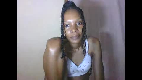 ESTHER online show from December 2025 03:02:02 AM