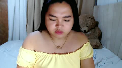 Snapshot of sweetprincess_athena chatting on June 2026 04:31:01 PM Princess Ella online show from June 2026 04:31:01 PM