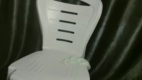 Snapshot of sweetpussy135 chatting on December 2025 03:45:02 AM slim ivy online show from December 2025 03:45:02 AM