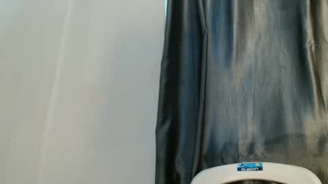 Snapshot of sweetpussy135 chatting on February 2026 05:00:02 PM slim ivy online show from February 2026 05:00:02 PM