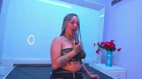 Sweetsinsn  online show from October 2025 08:35:01 PM