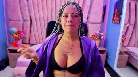 Sweetsinsn  online show from November 2025 08:40:01 PM