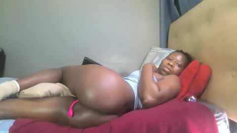 Snapshot of sweetslenderxx chatting on May 2026 08:55:01 AM sweetslenderxx online show from May 2026 08:55:01 AM